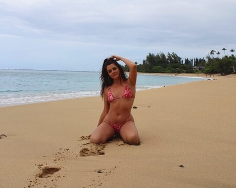 Grace Smith model beautiful pictures