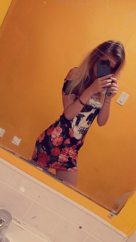 Daisy Sunshine art actress pictures