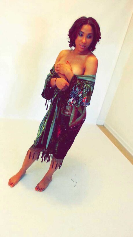 Chole exclusive model pictures