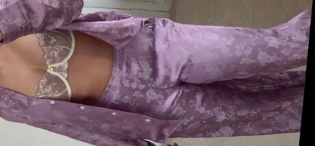 ItsLLL pornstar hot gallery