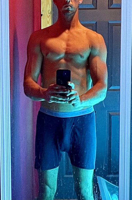 Jnthnmiz pretty model pics