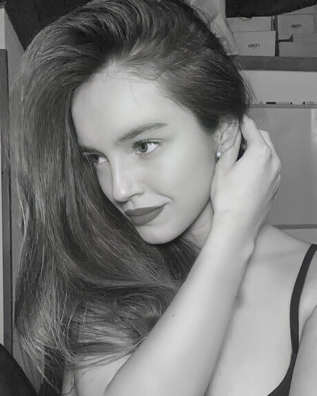 Wallerina model perfect img