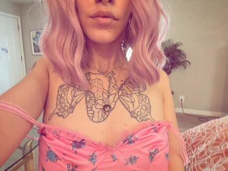 Slayna star nude image