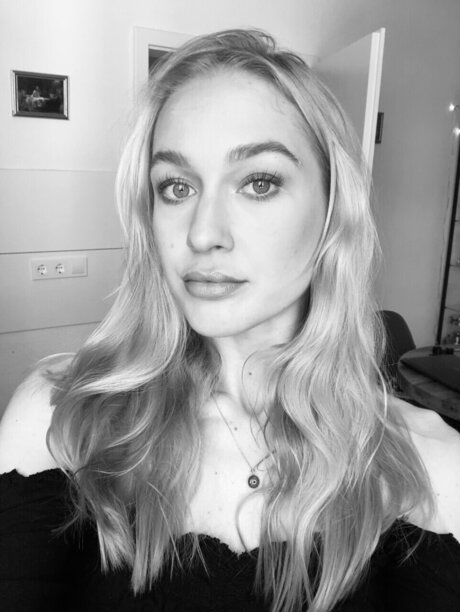 svenjavonwrese hot model images