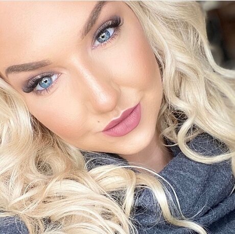 Kymberleay naked star photos