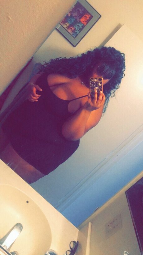 ThiccKitty420 exclusive model gallery