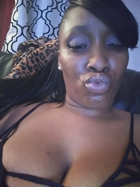 _Queen naked star gallery