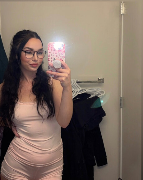 Amyyyrs nude star photo