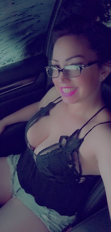 SweetLipsShhh star pornographic pictures