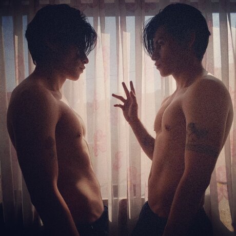 Fenec Diaz model art galleries