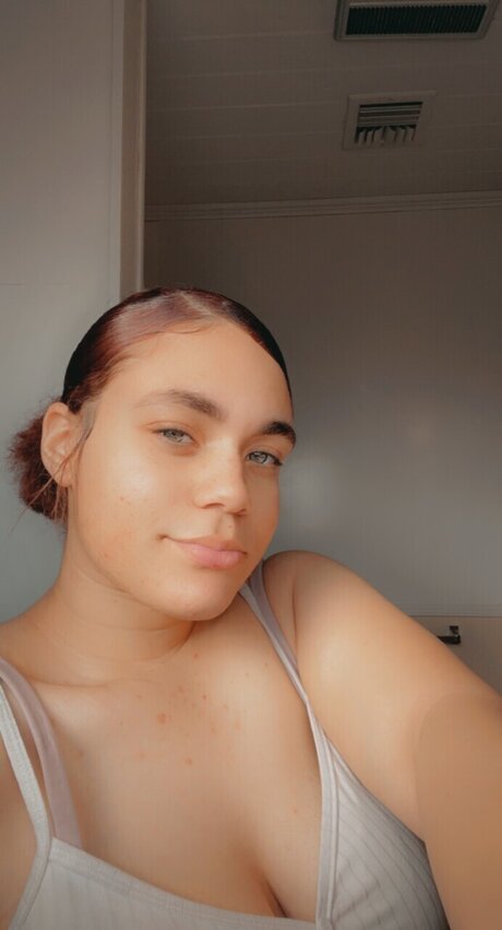 Lighskin nae model sexy img