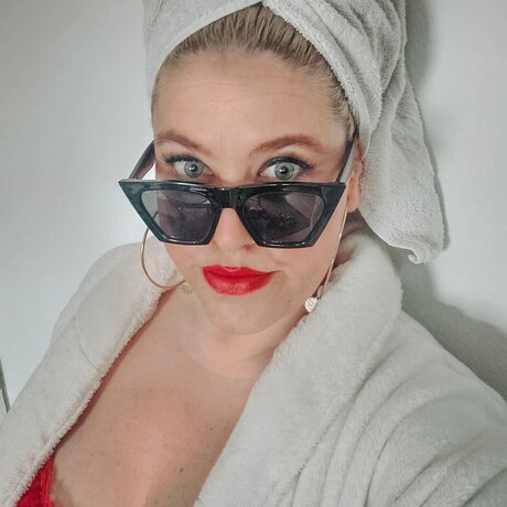 Michaela Spol naked star pictures