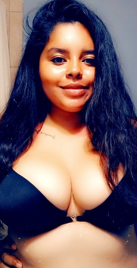 Analy Michelle Vera erotic actress image