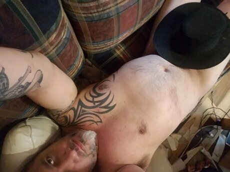 SouthernRelaxing perfect model photos