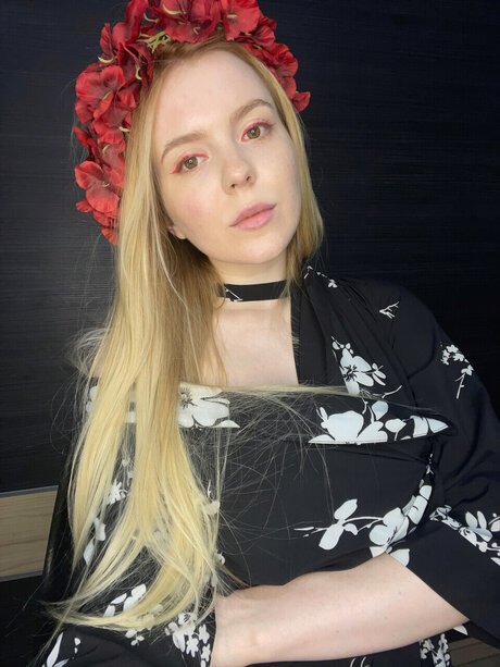 Yasme high quality actress photos