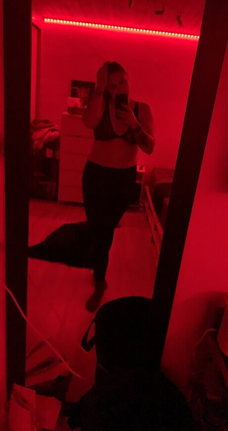 Sanny xxx model photo