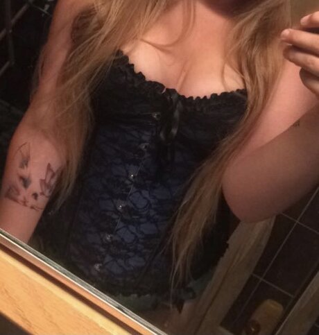 Licornerose3 star nude pic