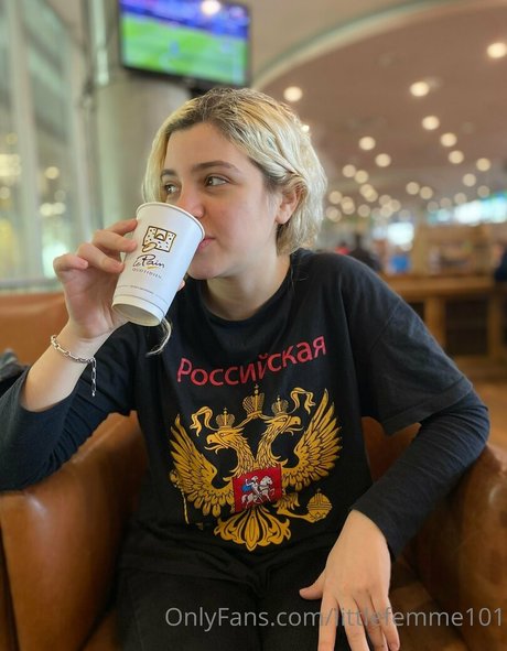 littlefemme101 exclusive star picture