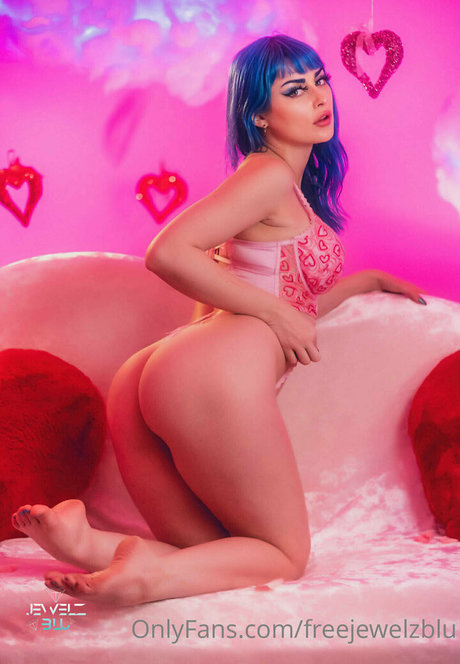 freejewelzblu model sexy picture