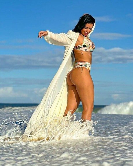 Bianca Leao nude star pictures