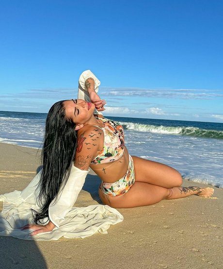 Bianca Leao star best archive