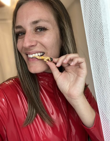 giantesstara hot star pic