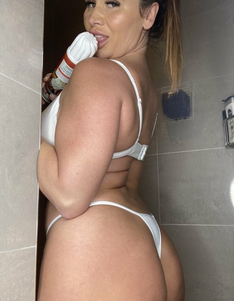 britishbustybrunettemilf model porn photo