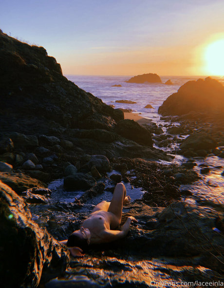 Laceeinla naked star images