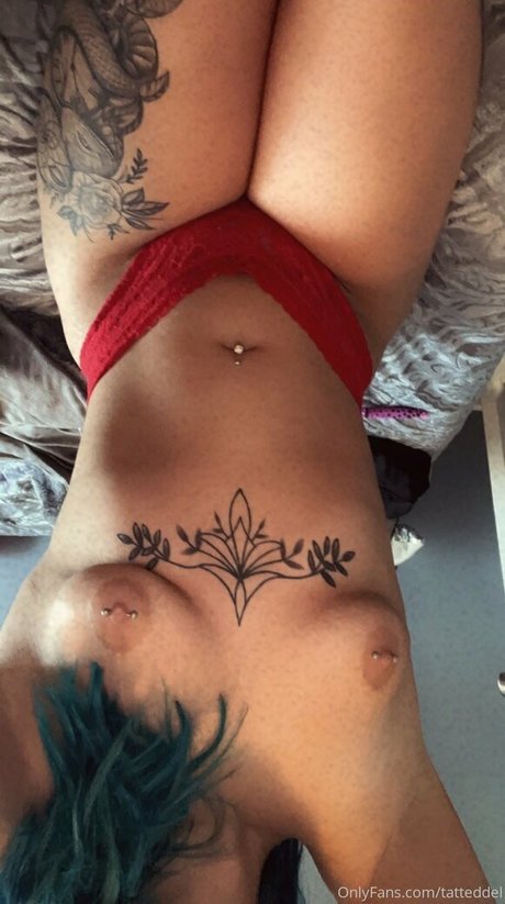 tatteddel model adult gallery