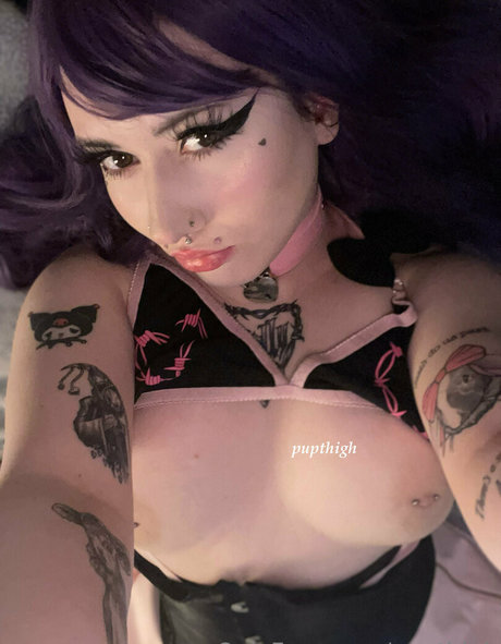 pupthigh top pornstar picture