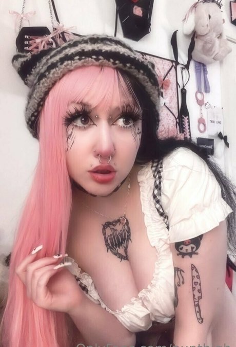 pupthigh porn model pic