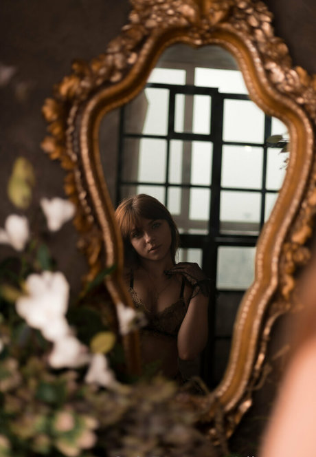 siireenaa nude star gallery