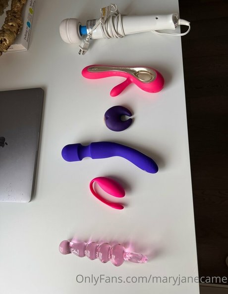 eyes onlyfans free nude gallery