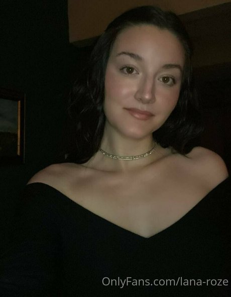 lana roze star pretty photos