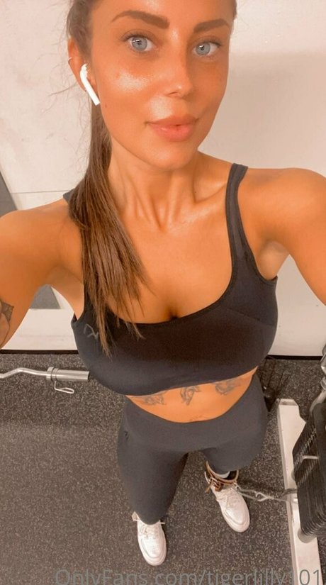 gym shorts onlyfans naked photos