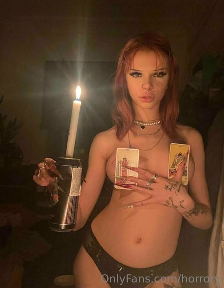 horrory top pornstar pic