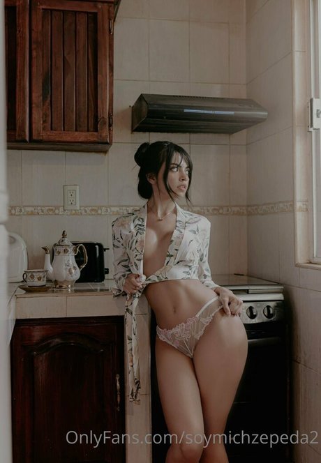 badmiich pornstar pics