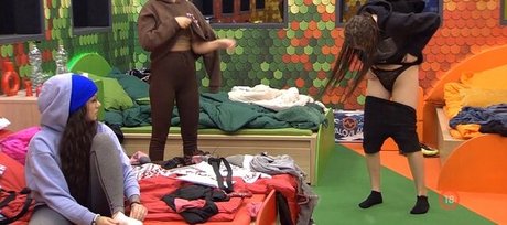 Valo Vilag erotic model images