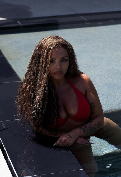 Jesy Nelson porn model galleries