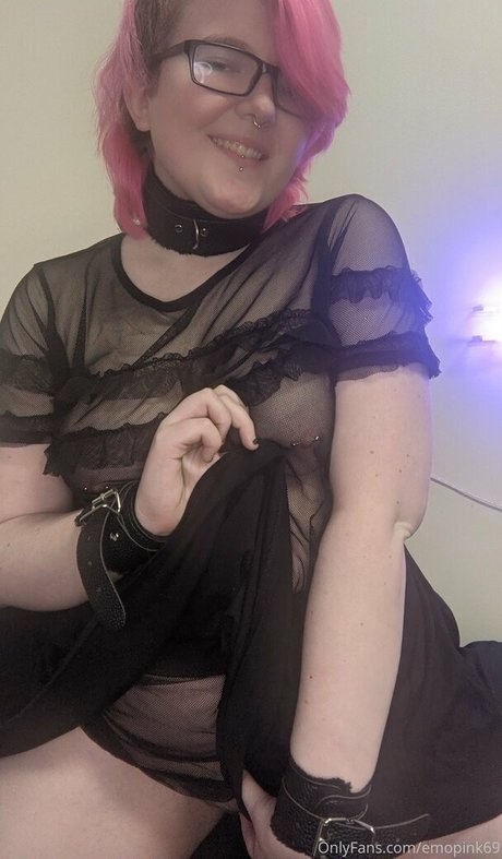 emopink69 model pretty pics