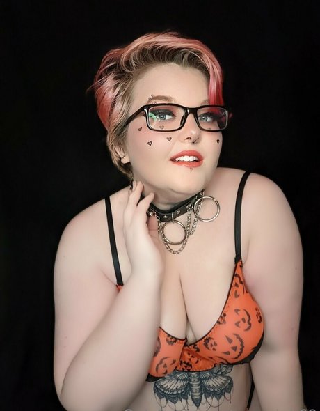 emopink69 Profile pic