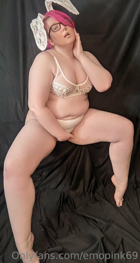 emopink69 adult star photos