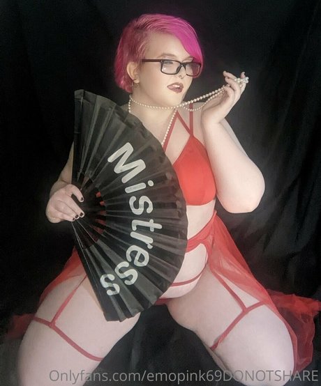 emopink69 adult star photo