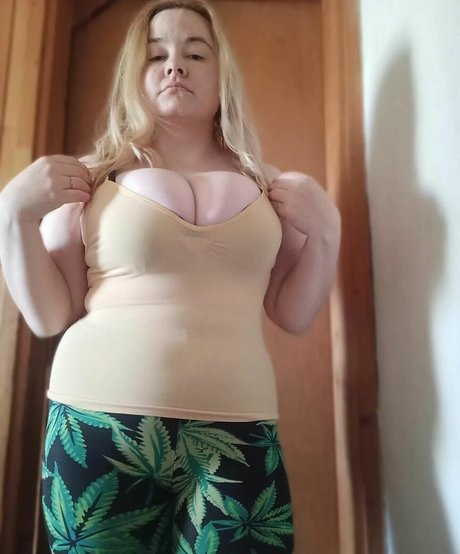 Dejana Savi pornstar high quality pictures