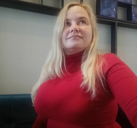 Dejana Savi pornstar nude photo