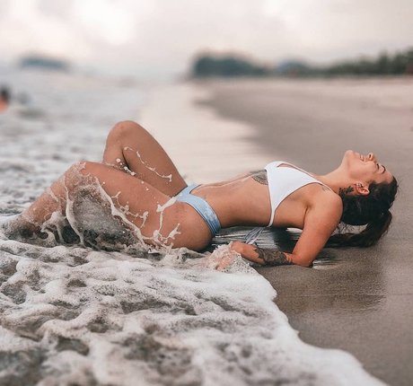 Isa Bichara porn model images