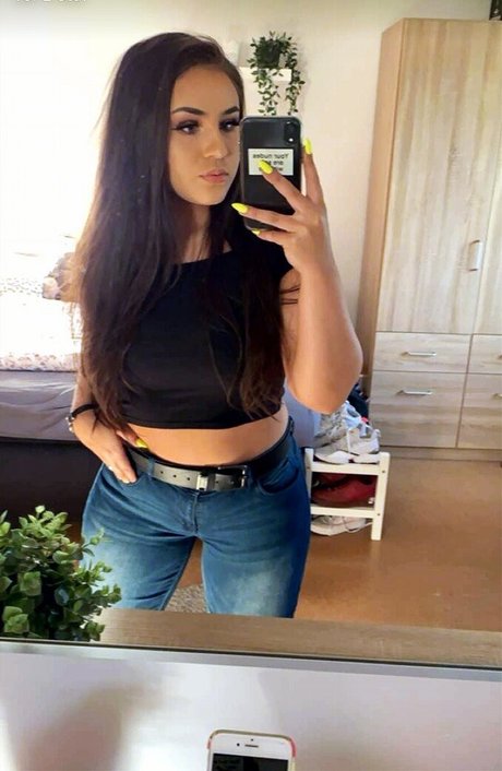 Fiona Schramm free actress images