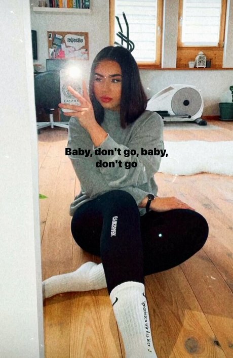 Fiona Schramm star beautiful galleries