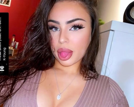 Fiona Schramm beautiful model images