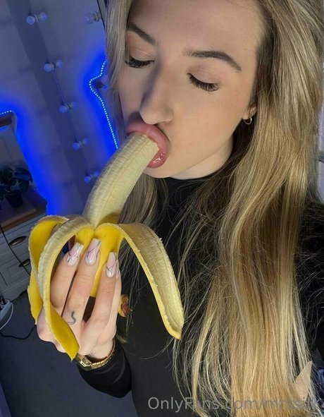 mrssilk sexy model photos